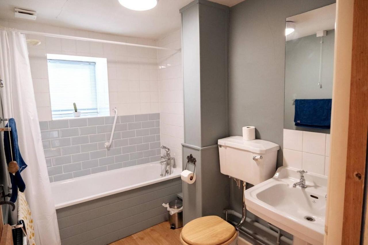Lovely Property In The Heart Of Somerset, Sleeps 9 Shepton Mallet Zewnętrze zdjęcie